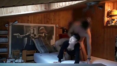 Dona de casa ruiva Dedilhando filme pornô da tigresa beija sua buceta e fode